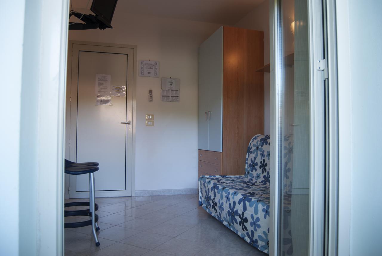 Residence Verde Pineta Принчипина-а-Маре Экстерьер фото