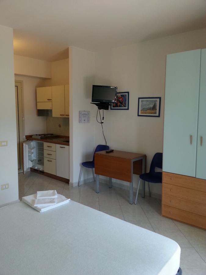 Residence Verde Pineta Принчипина-а-Маре Экстерьер фото