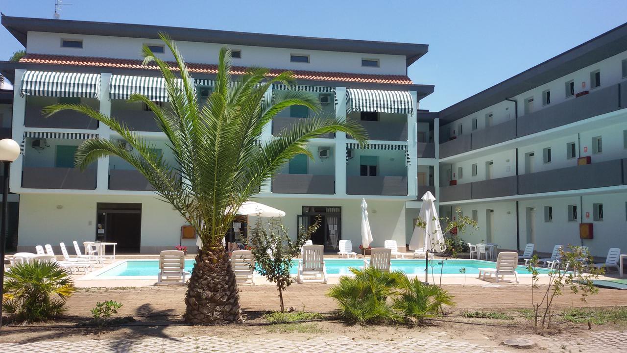 Residence Verde Pineta Принчипина-а-Маре Экстерьер фото